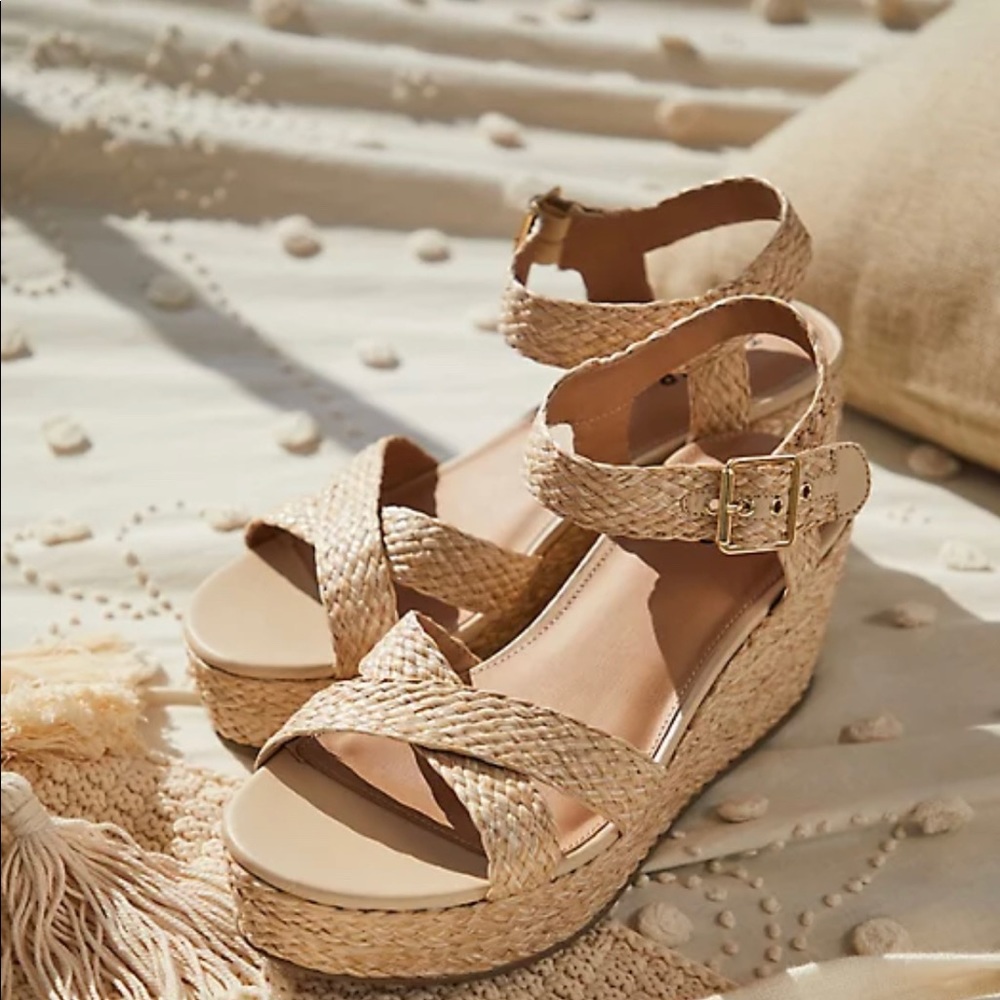 Women’s Jute Crisscross sandals size 7.5 🔥